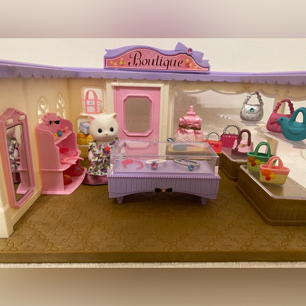 Calico Critters Fashion Boutique Playset